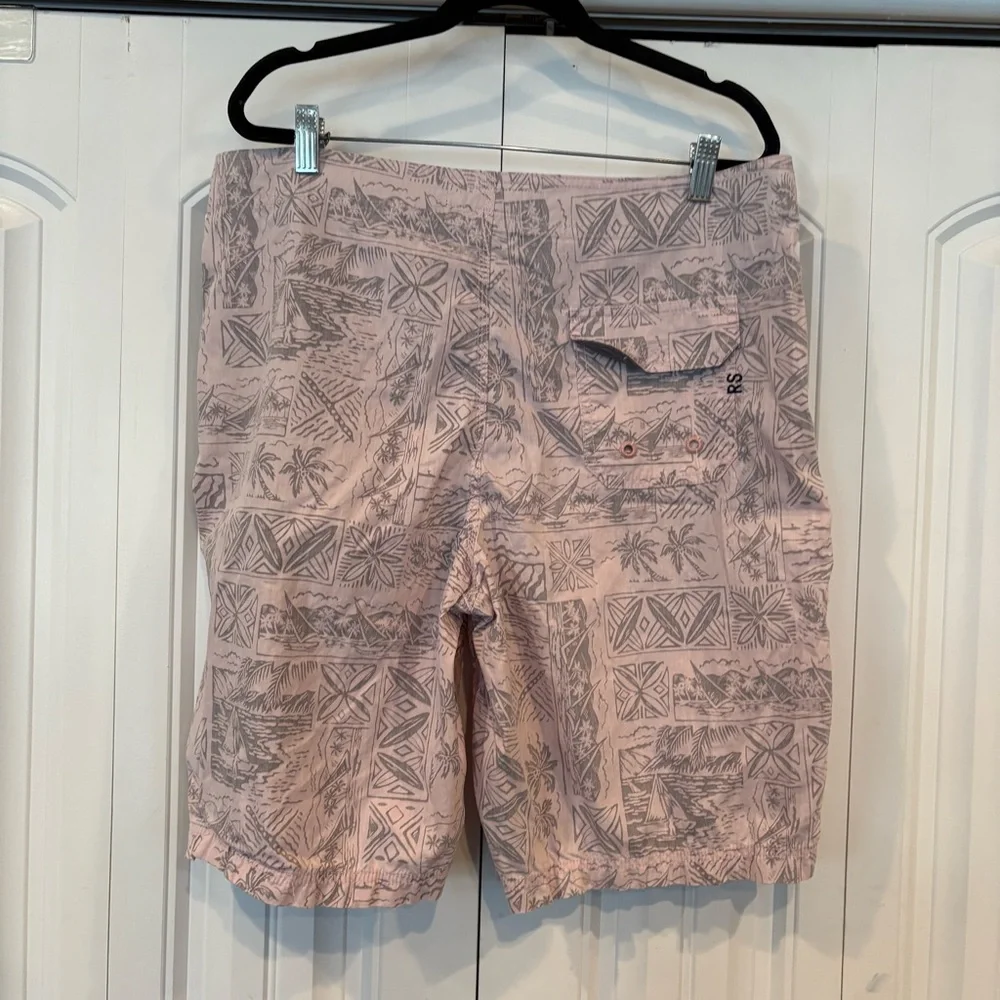 Reyn Spooner Pink And Gray Swim Trunks Size 34‎